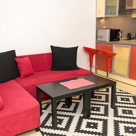 Red Square - Family Apartment In Varna Top Centre Экстерьер фото