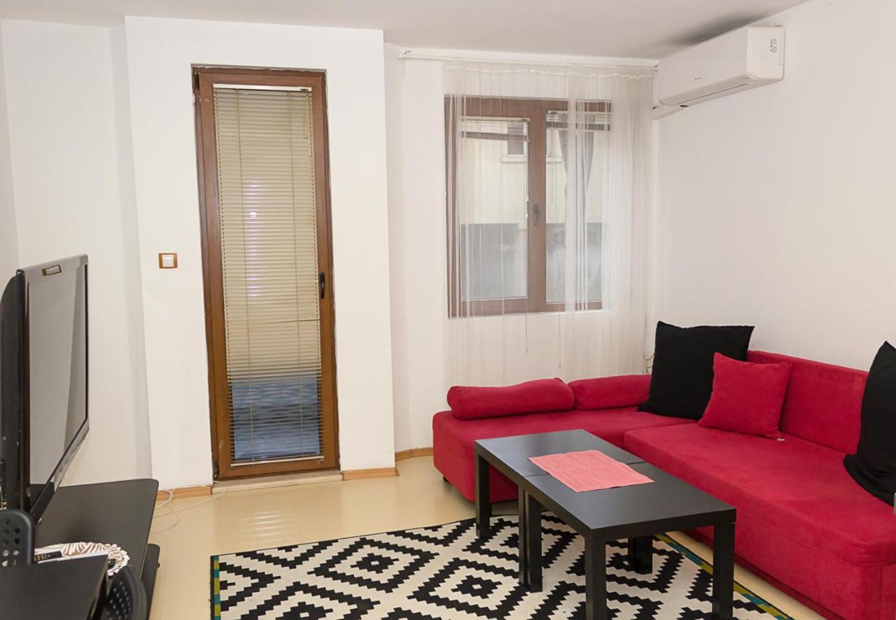 Red Square - Family Apartment In Varna Top Centre Экстерьер фото