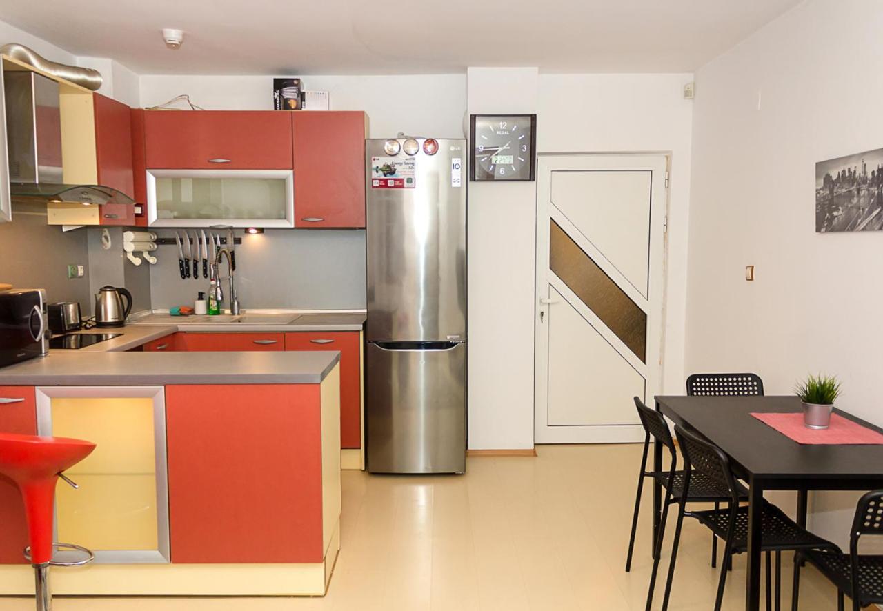 Red Square - Family Apartment In Varna Top Centre Экстерьер фото